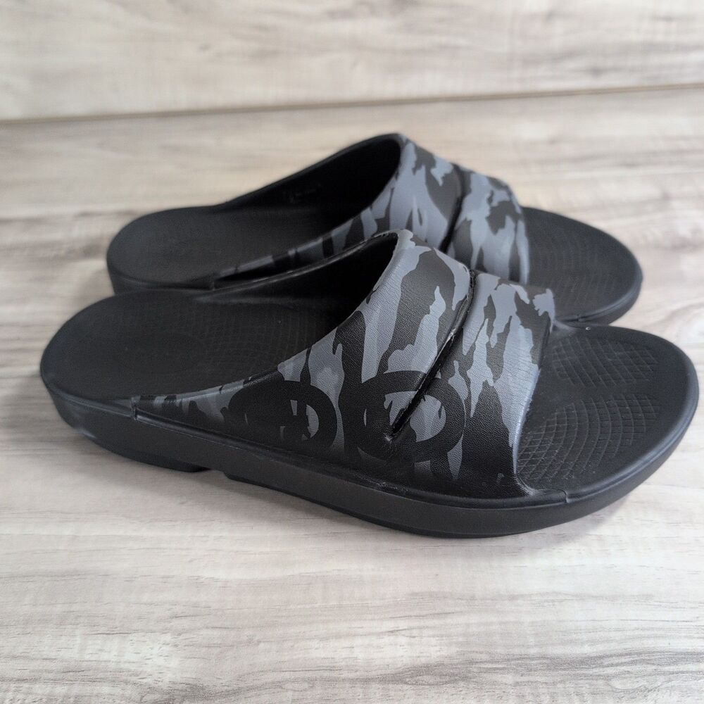 Oofos Ooahh Recovery Sport Slide Unisex Black Gray Camo Size M 10 / W 12 Sandals